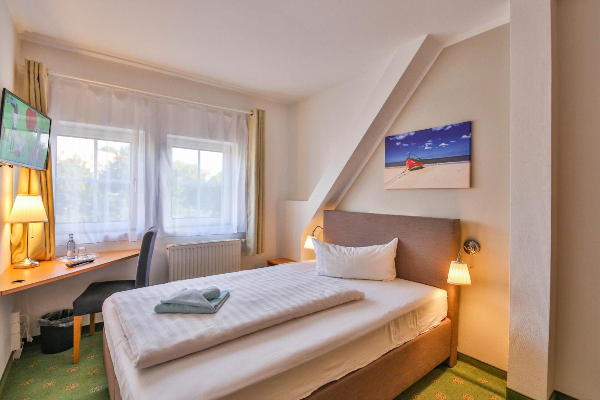 Hotel Und Restaurant "Zur Zwiebel" Peenemunde Cameră foto
